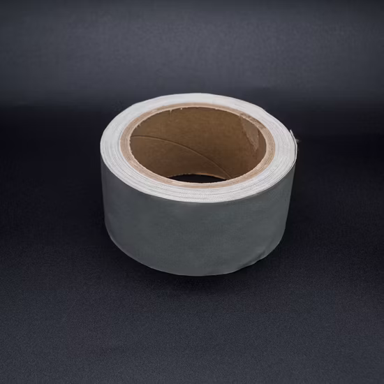 Обычные светоотражающие полиэфирные ткани.