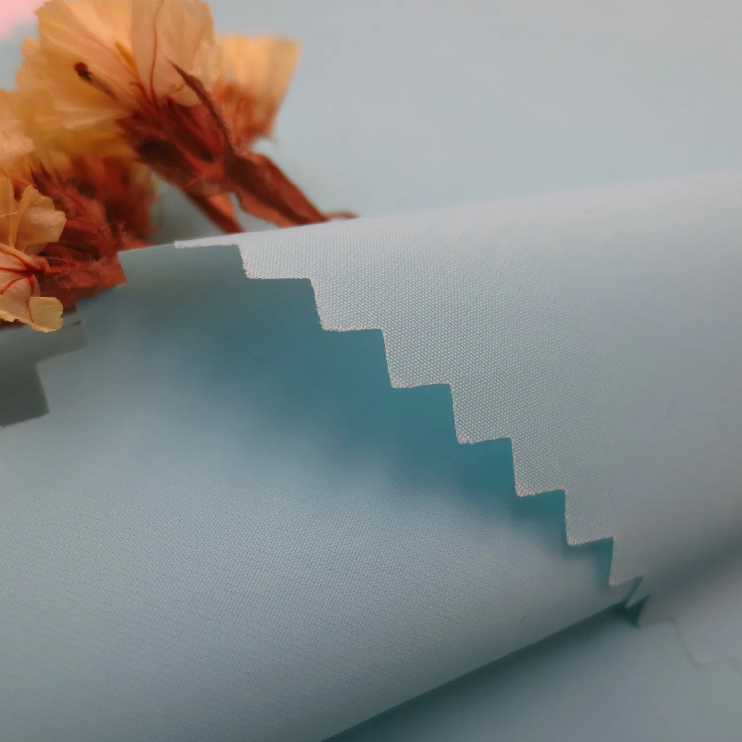 УФ-отражающий рисунок показывает индивидуальную печать, меняющую цвет нейлоновую внешнюю ткань, устойчивую к ультрафиолетовому излучению, для солнцезащитных курток